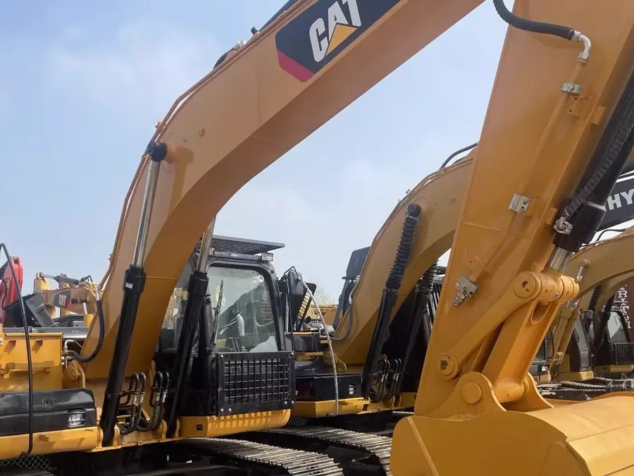 Used excavator boom arm and cylinder view