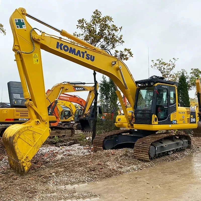 Used Komatsu PC200 PC210 excavator