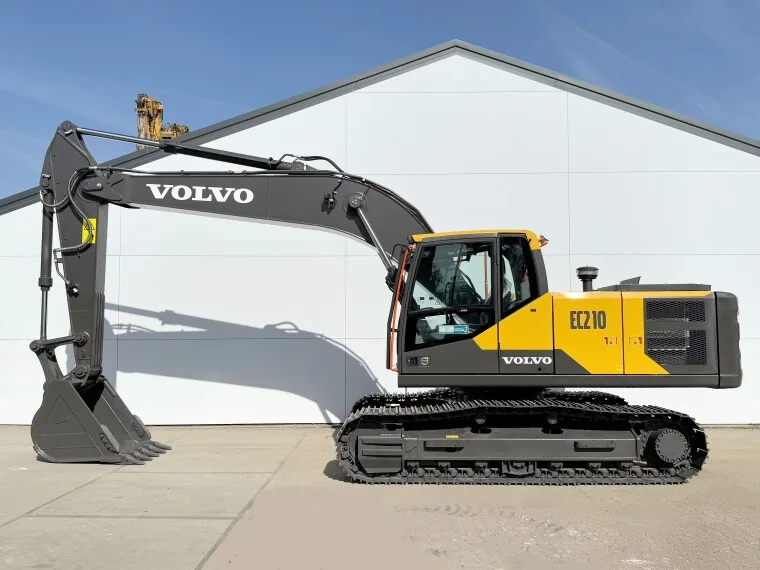 Used Volvo EC210 excavator
