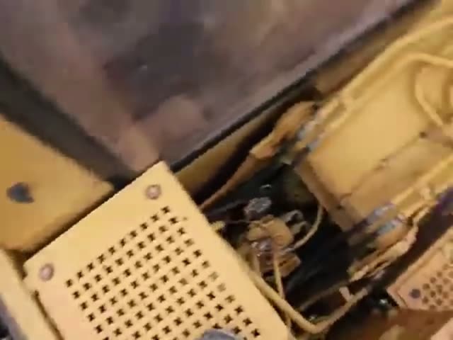 CAT 307 display video thumbnail