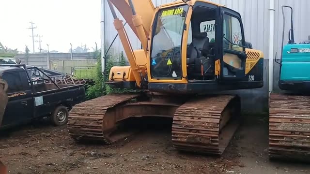 Hyundai R220 display video thumbnail