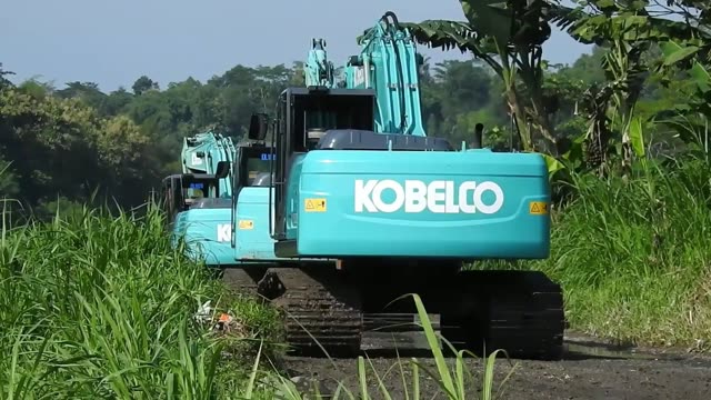 Kobelco SK200 display video thumbnail