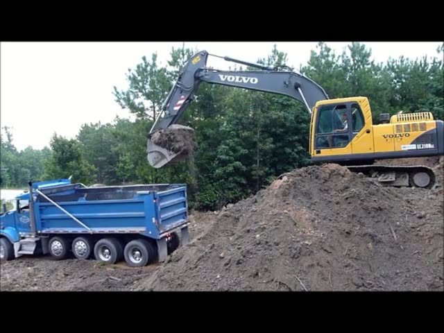 Volvo EC210 display video thumbnail
